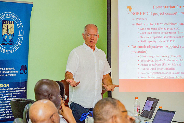 Prof. Ole Jørgen Nydal making a presentation