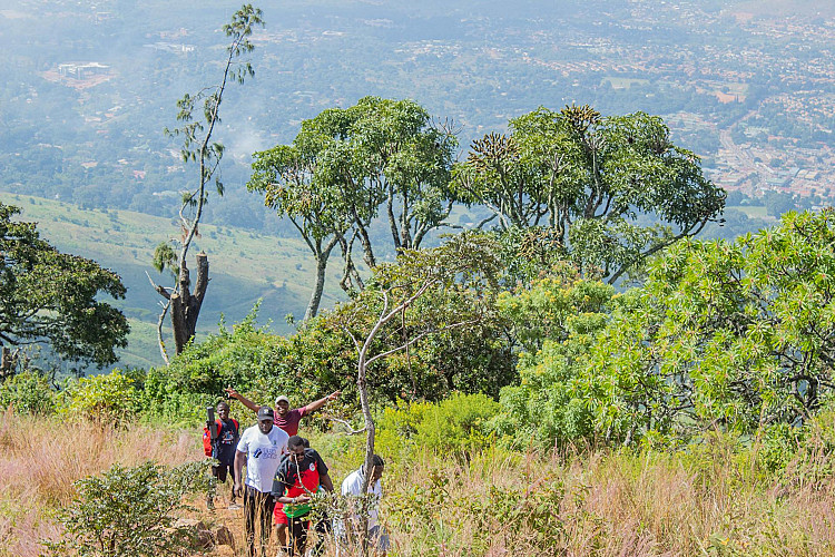 The hike continues with Scenic photos